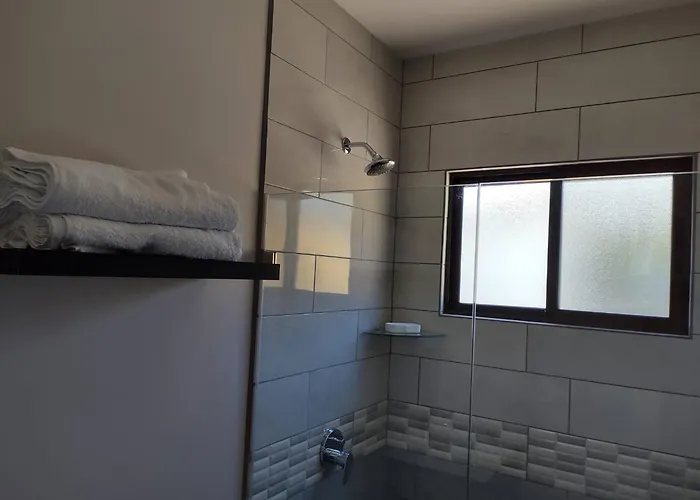 Сasa de vacaciones 1 New Modern 2 Bed With Shared Pool *