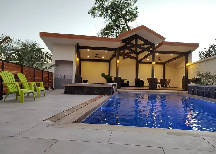 Сasa de vacaciones 1 New Modern 2 Bed With Shared Pool *
